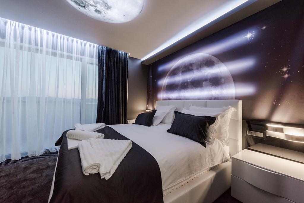 Doppelzimmer mit Balkon und Meerblick