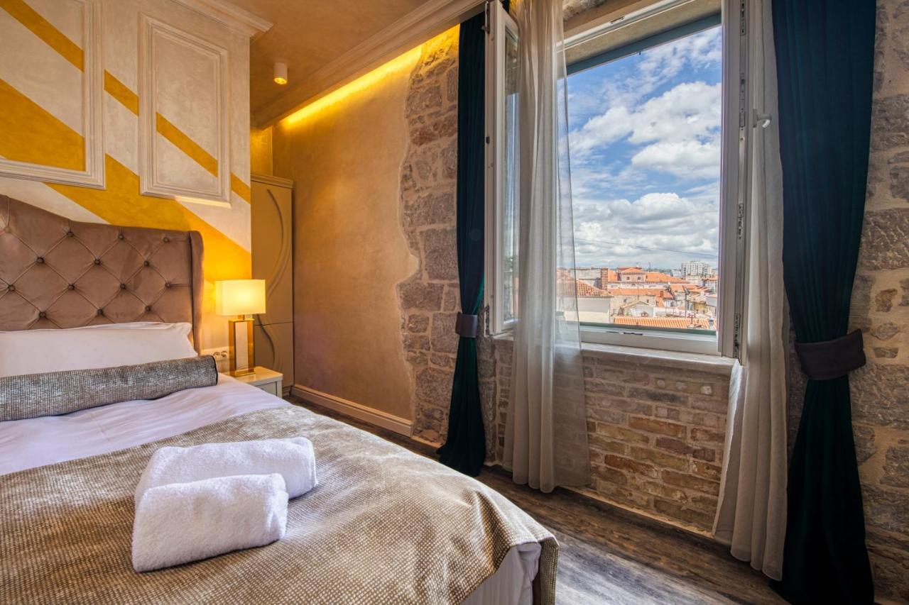 Deluxe Zimmer mit Kingsize-Bett