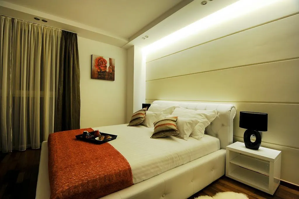 Main Street Studio And Rooms-1