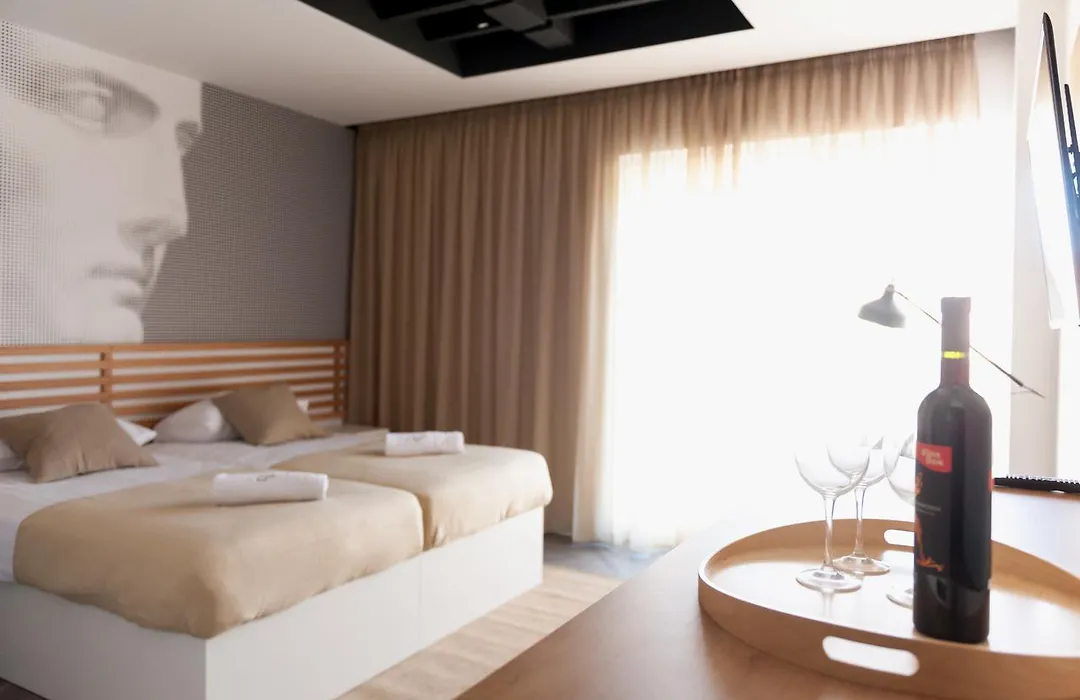 Domus Romana Lux-1