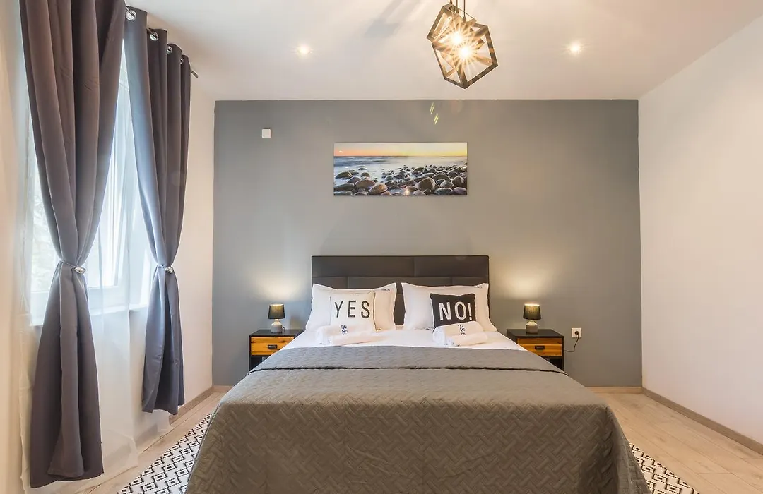 Rooms Sea & Sun With Private Parking-1