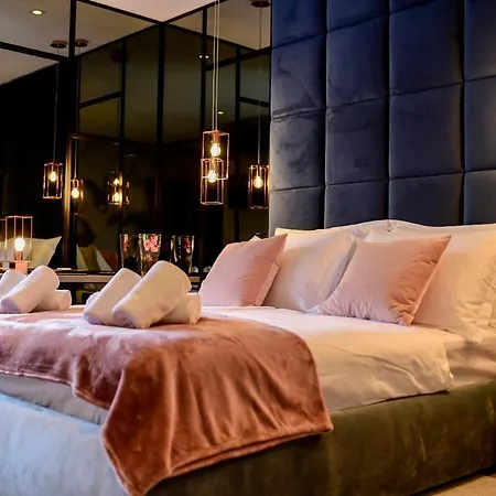 The Lion Rooms-2
