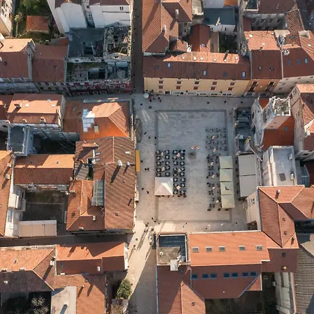Central Rooms In Old Town By Belmont Realty-3