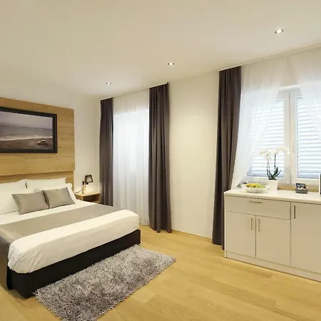 Rooms Bura I Jugo-3