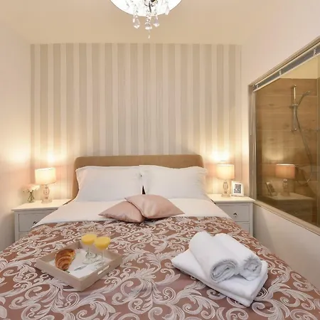 Harvey'S Luxury Rooms-2